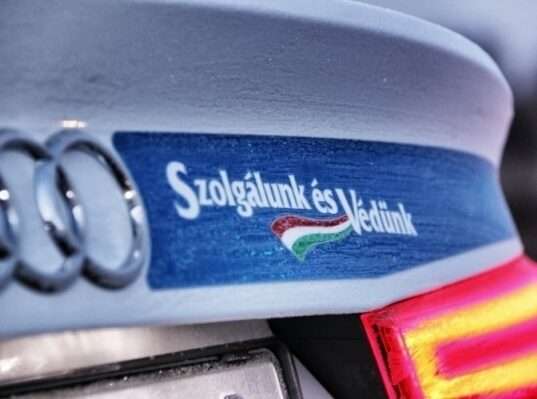 rendőrautó