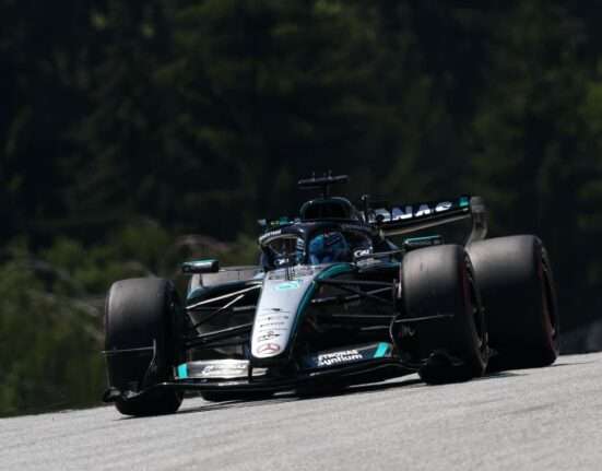 Mercedes Russel Forma-1